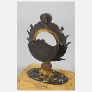 Uhrenständer mit Taschenuhr