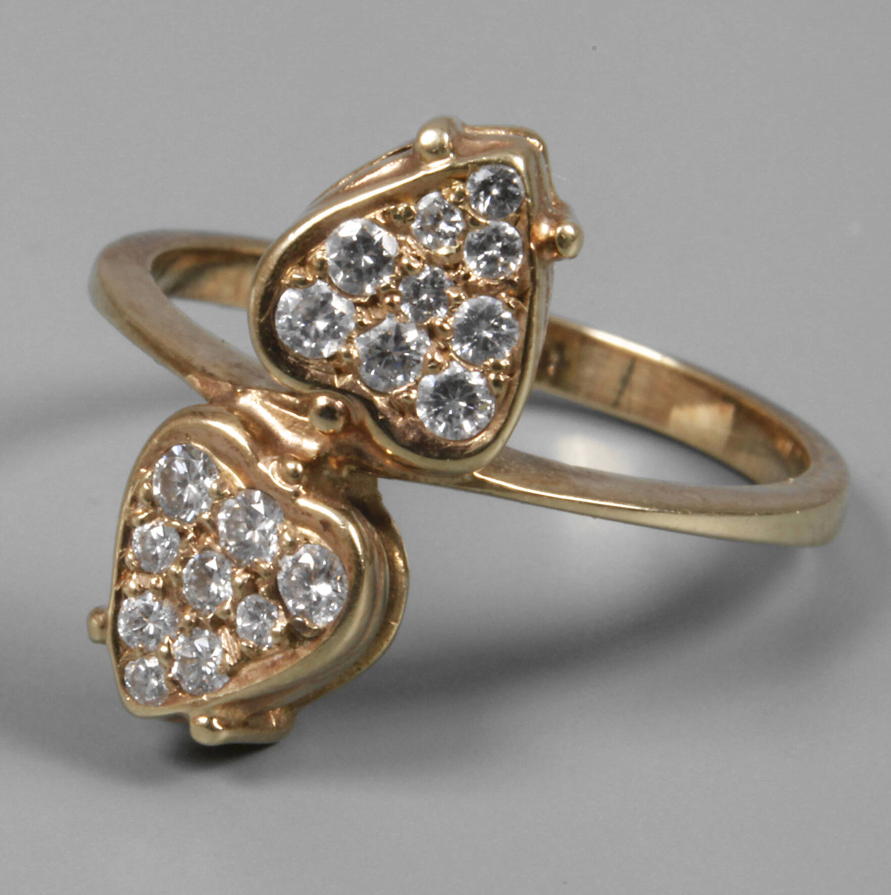 Damenring mit Brillanten