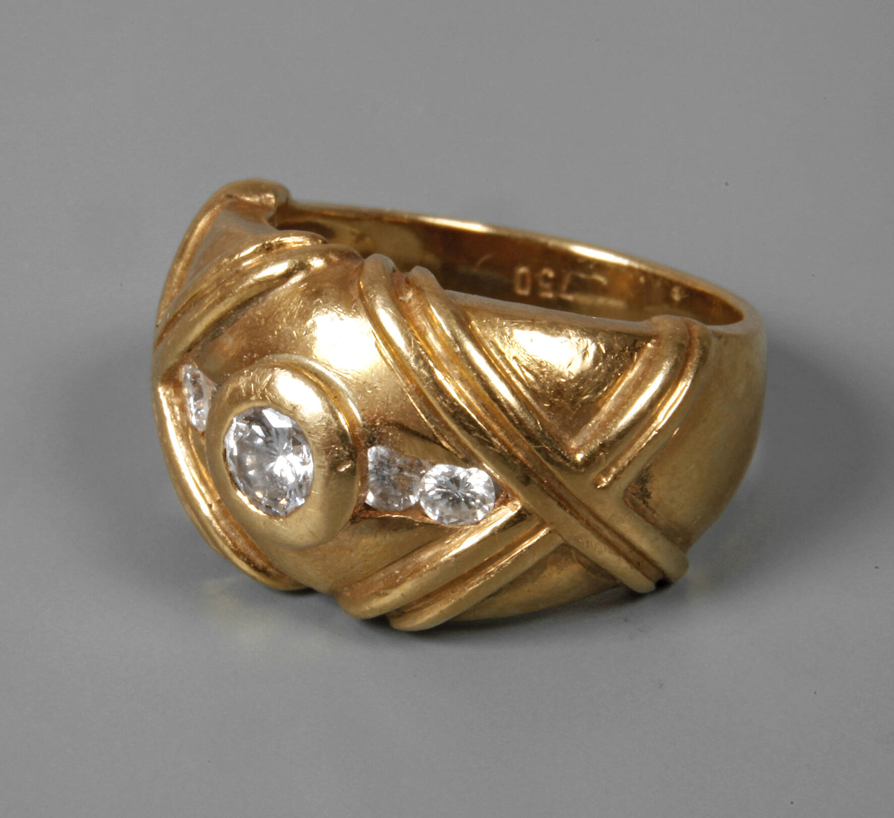 Damenring mit Brillanten