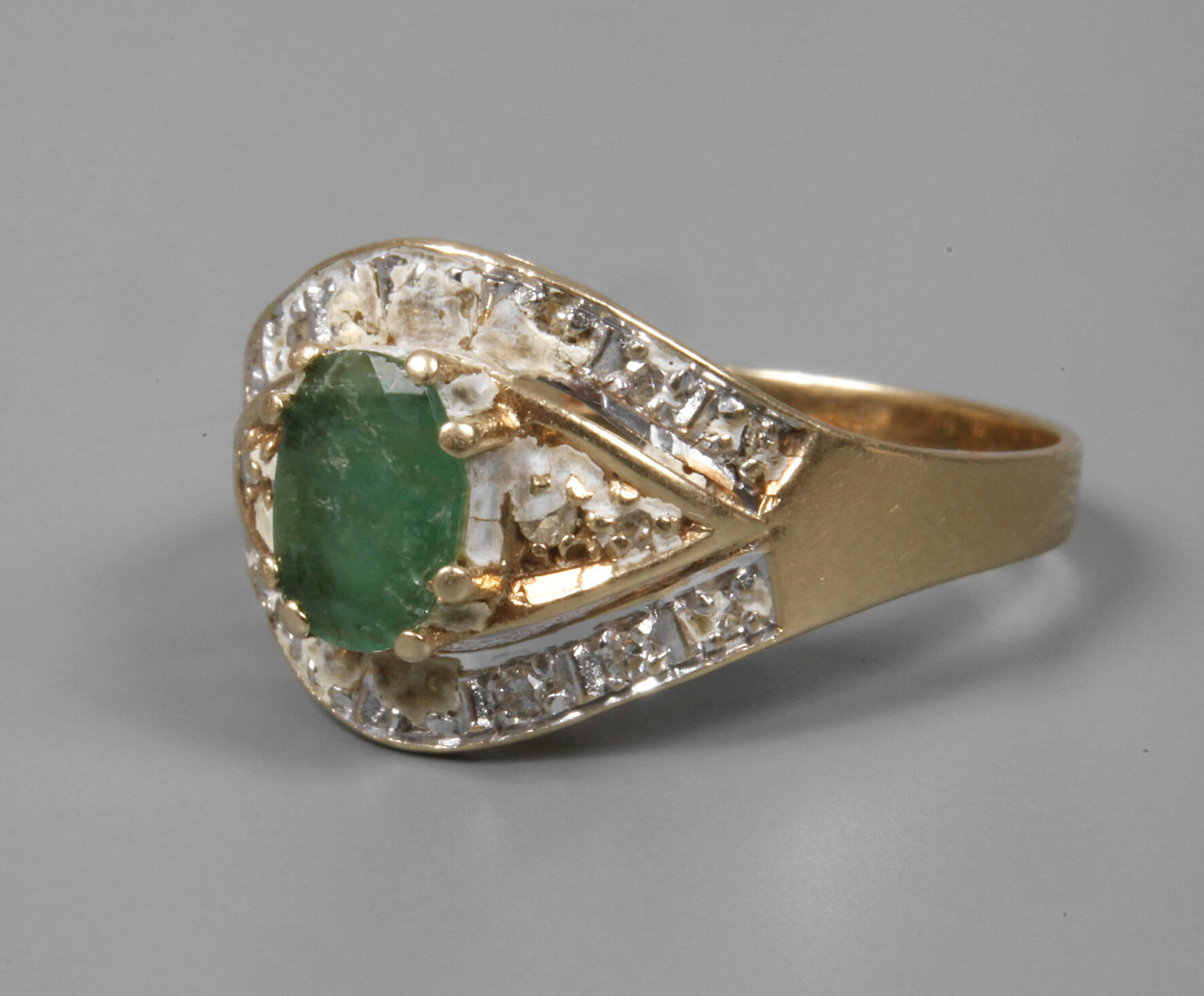 Damenring mit Smaragd