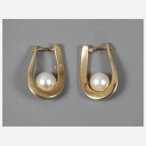 Paar Ohrringe mit Perlen