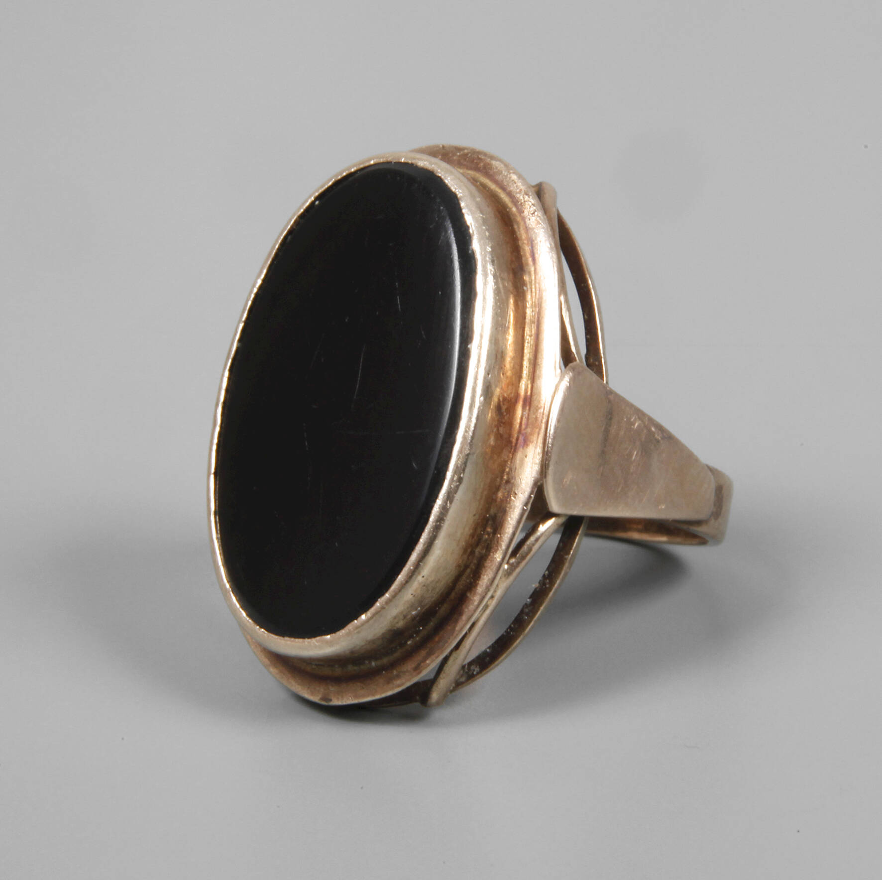 Damenring mit Onyx