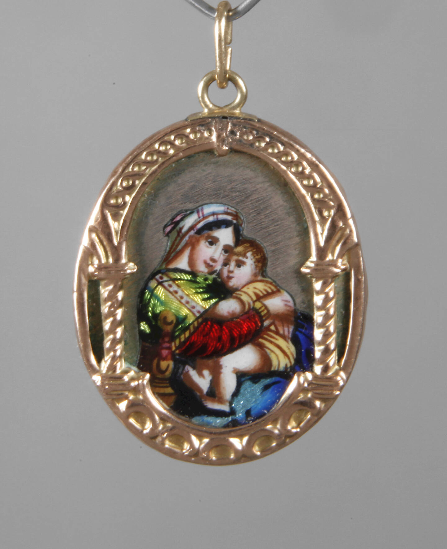 Feiner Emailleanhänger