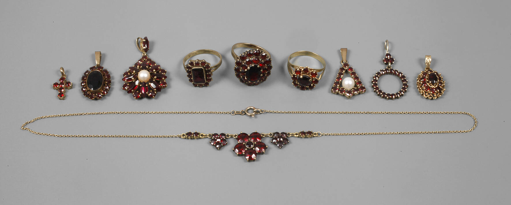 Konvolut Granatschmuck