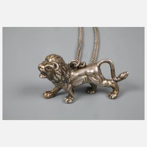 Löwenanhänger an Kette