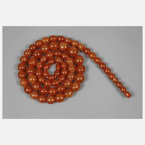 Langes Bernsteincollier