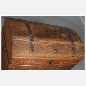 Kleine Renaissancetruhe