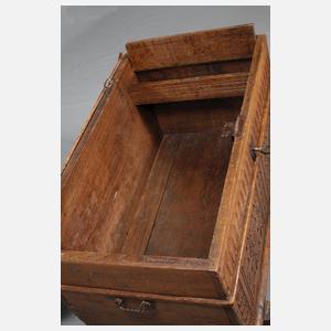 Kleine Renaissancetruhe