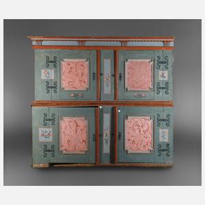 Übergroßer barocker Bauernschrank