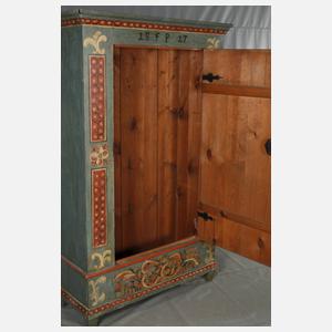 Bemalter Bauernschrank
