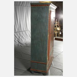 Bemalter Bauernschrank
