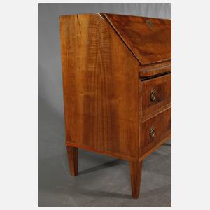 Klassizistischer Schrägklappensekretär