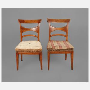 Paar klassizistische Stühle