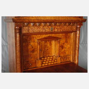 Feiner Sekretär Biedermeier