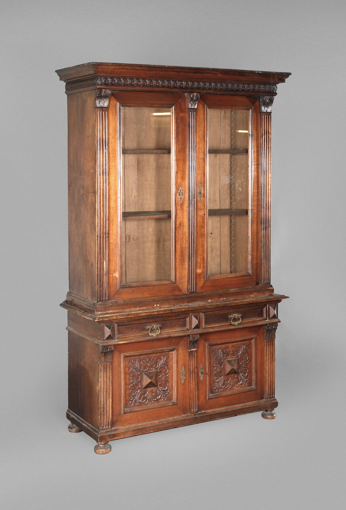 Aufsatzvitrine Gründerzeit