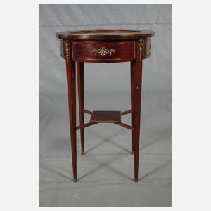 Klassizistischer Vitrinentisch