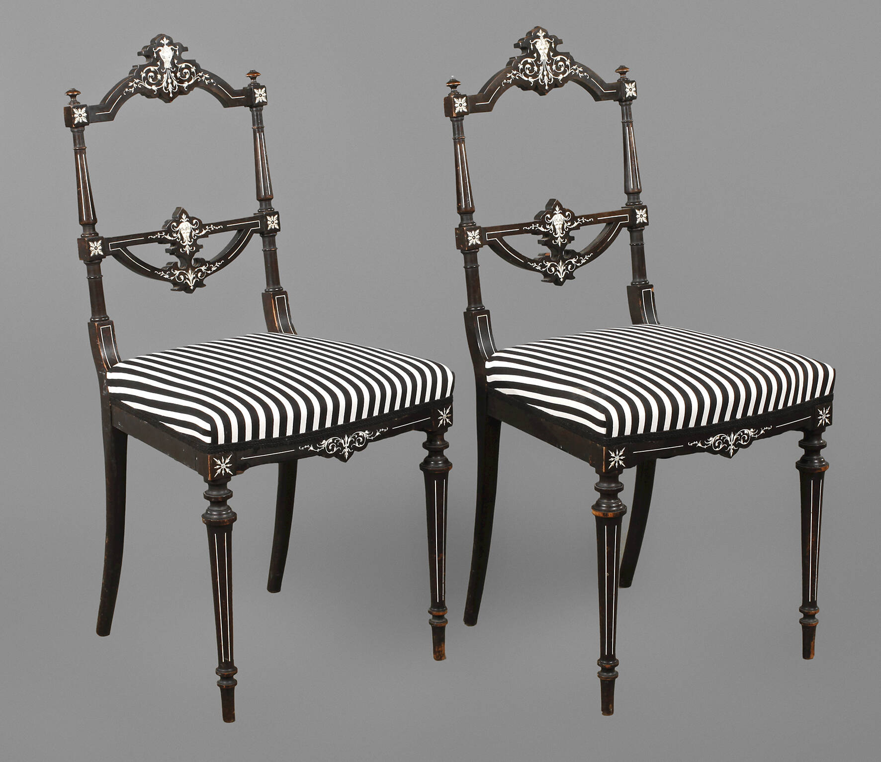 Zwei Stühle Neorenaissance