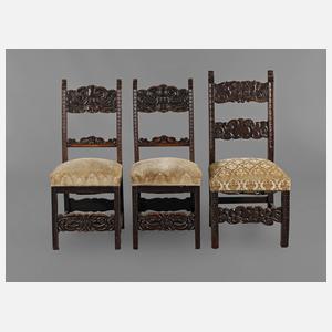 Drei Stühle im Renaissancestil