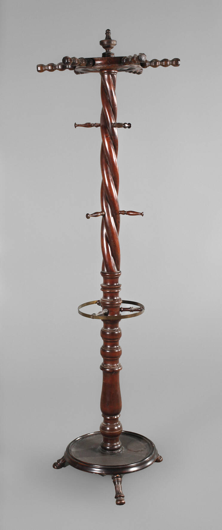 Kleiderständer Historismus