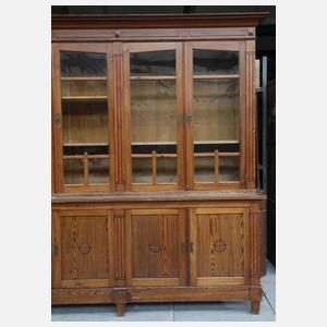 Große Ladeneinrichtung Jugendstil