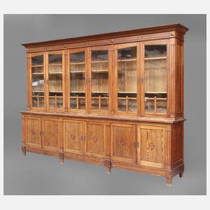 Große Ladeneinrichtung Jugendstil