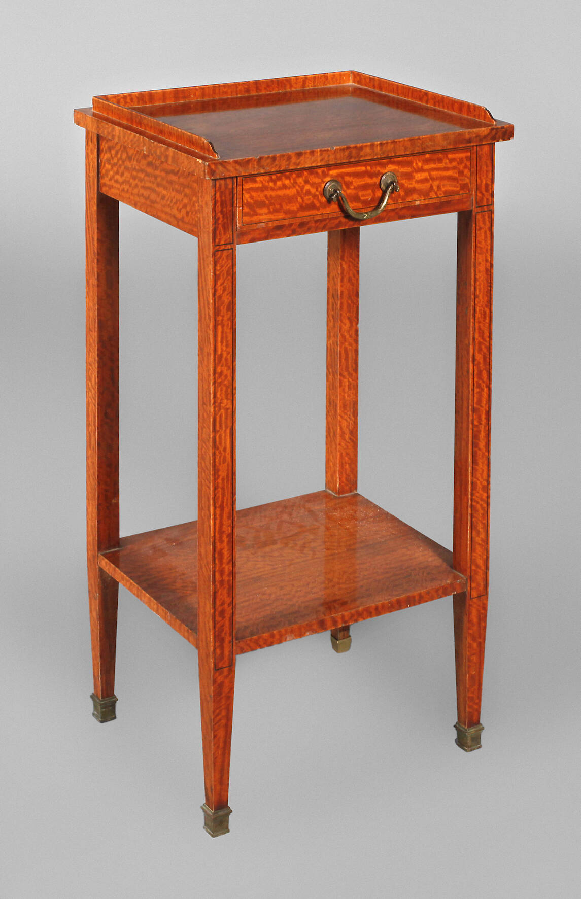 Kleines Nähtischchen