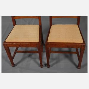 Fünf Hochlehnstühle