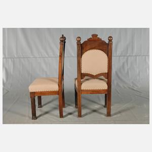 Großer Sitzungstisch mit Bestuhlung