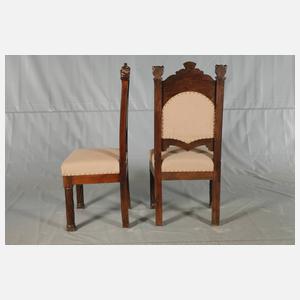 Großer Sitzungstisch mit Bestuhlung