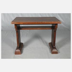 Zwei Tische neogotisch