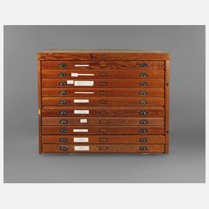 Kleiner Grafikschrank