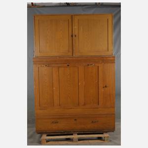 Großer Grafikschrank