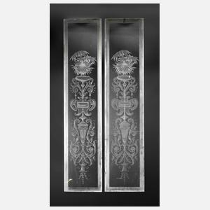 Paar große Ätzglasscheiben