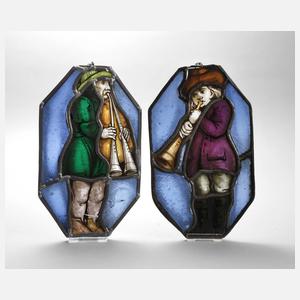 Paar kleine Bleiglasfenster