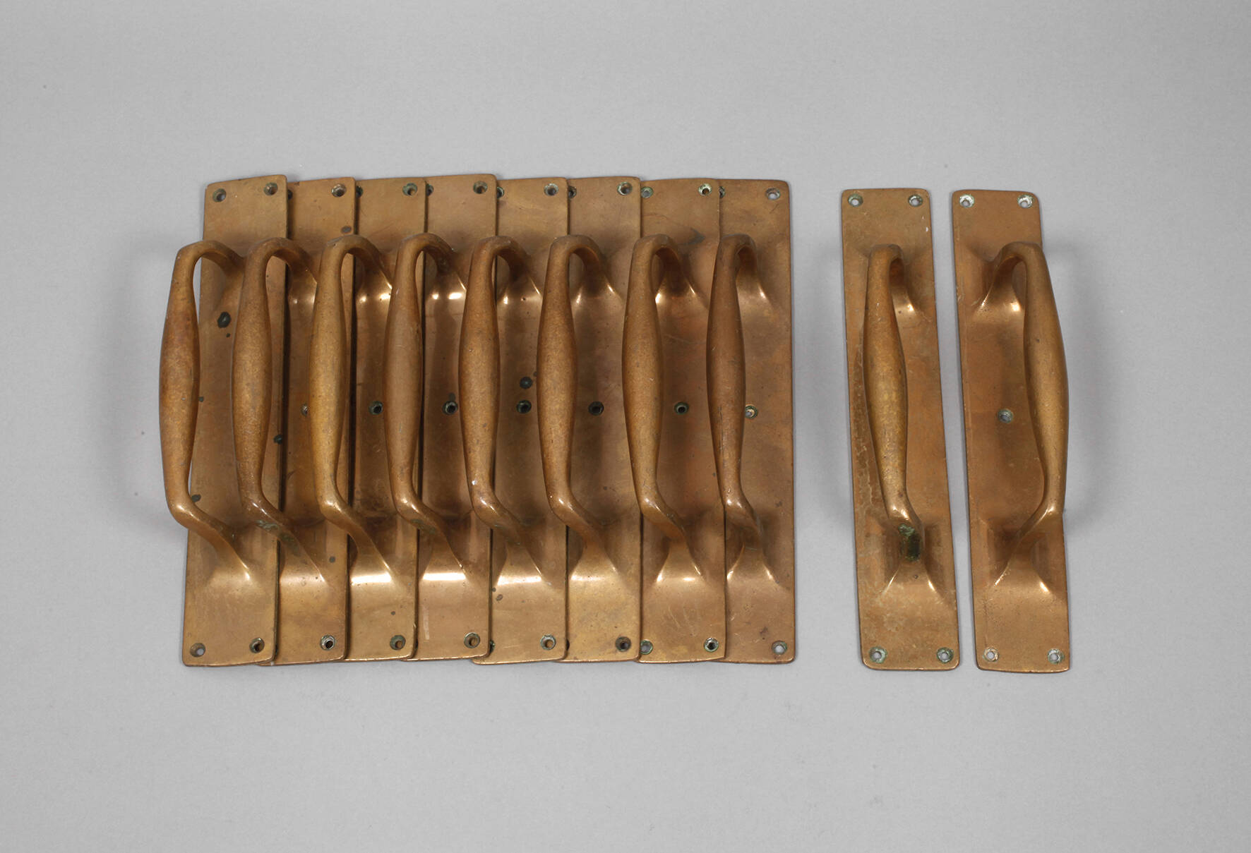 Fünf Paar Schiebetürbeschläge Jugendstil