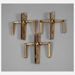 Drei Türbeschläge Art déco