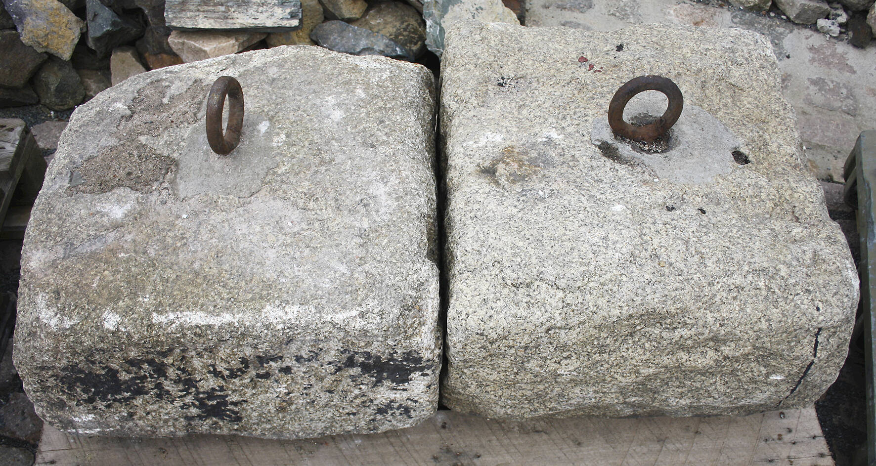 Paar Steingewichte Granit