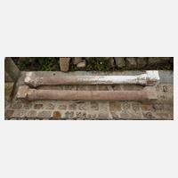 Paar Sandsteinsäulen111