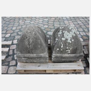 Paar Säulenabschlüsse