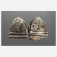 Paar Säulenabschlüsse111