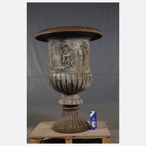 Monumentale Gartenamphore