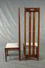 Charles Rennie Mackintosh, zwei Ingram Stühle