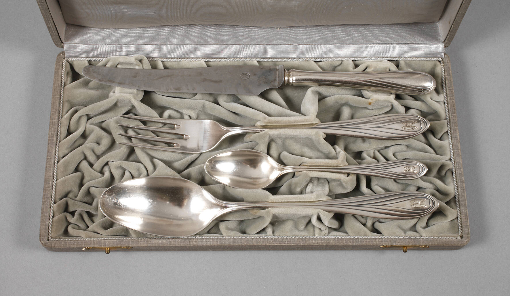 Hans Christiansen, vier Besteckteile