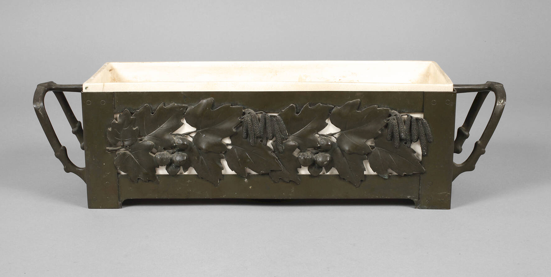 Blumenjardiniere Jugendstil