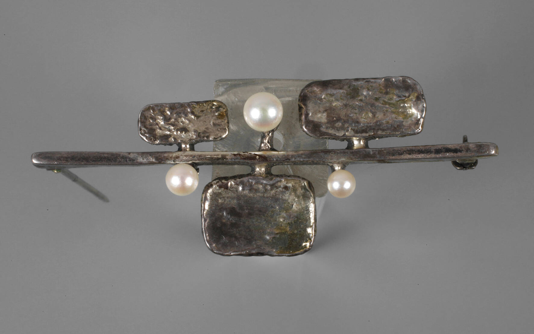 Theodor Fahrner, Brosche