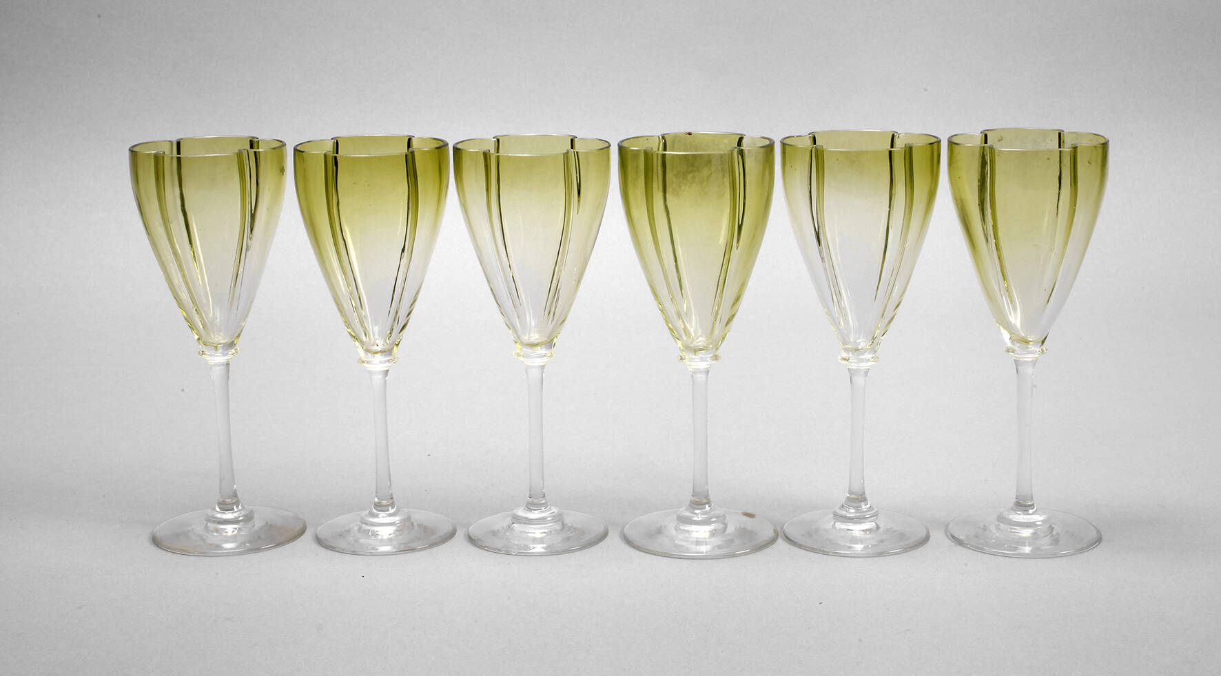 Sechs Weingläser Jugendstil