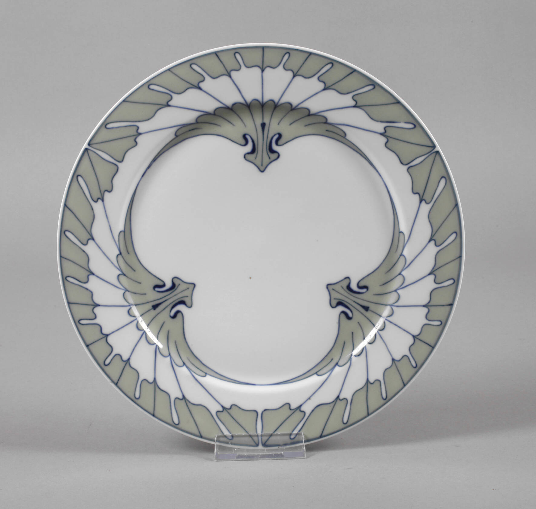 Meissen Speiseteller aus dem "Flügelmuster-Service"