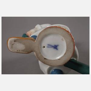 Meissen "Kind, auf einem Stecken reitend"