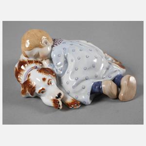 Meissen "Kind, auf einem Hund liegend"