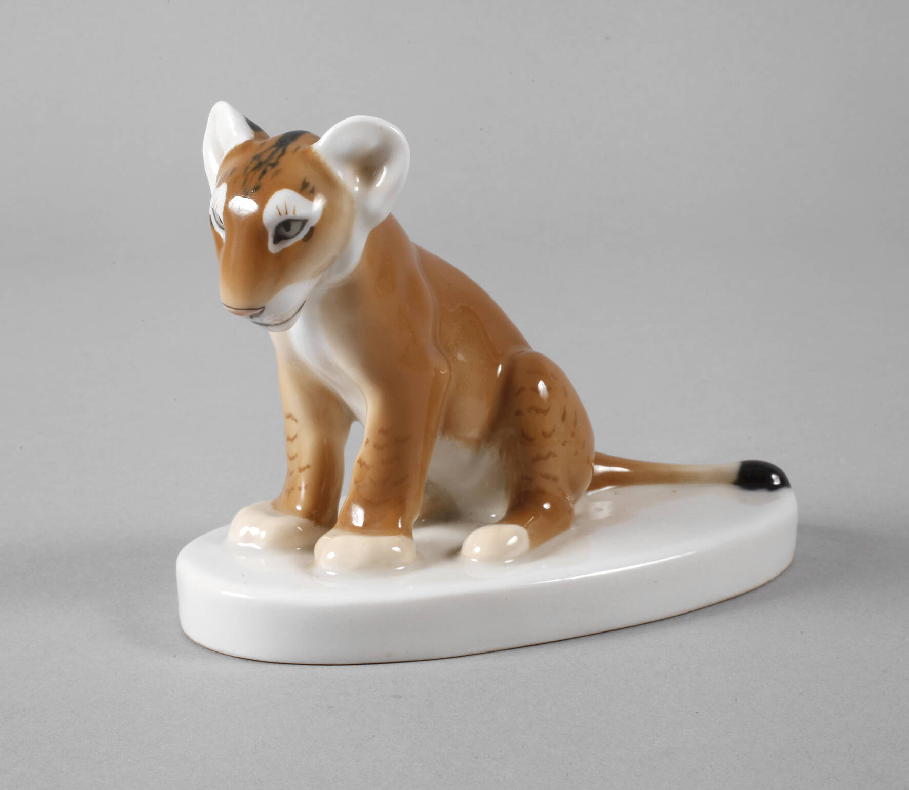 Meissen "Junge Löwin"